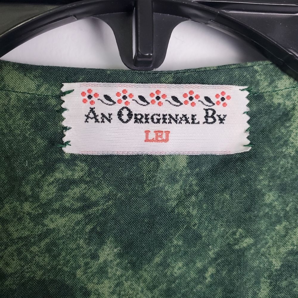 Patchwork Quilted Vest Size Medium - image 4